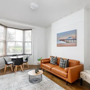https://clarencia-central-brighton.brighton-hotels-england.com